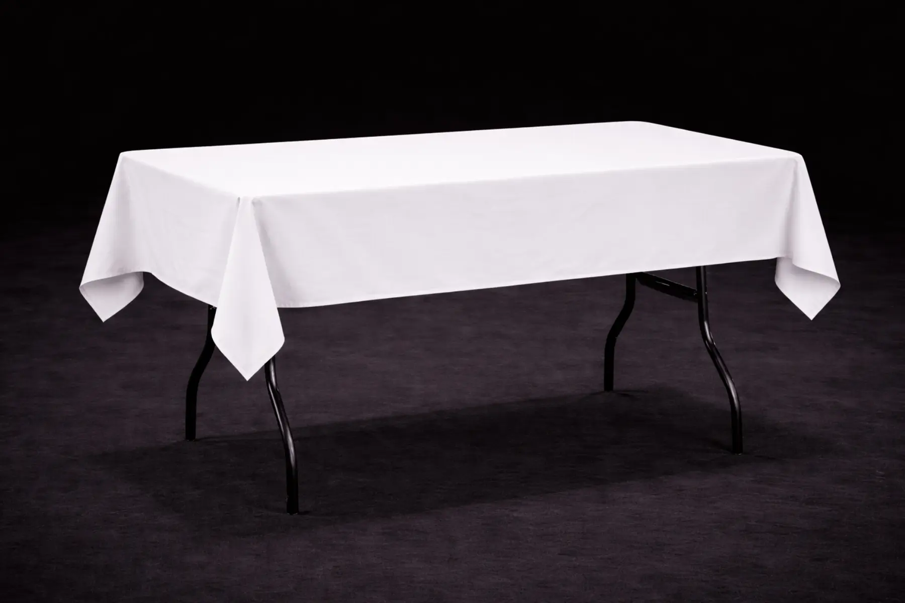 Banketttisch rechteckig mieten (mit Tischdecke)